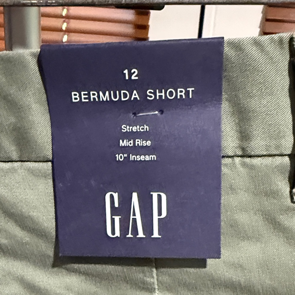 Women's Gap Green Shorts - Picture 4 of 7
